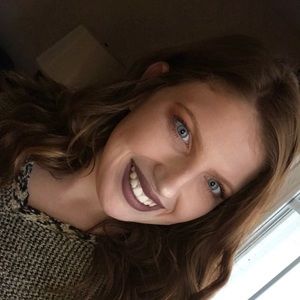 Meet your Posher, Abby